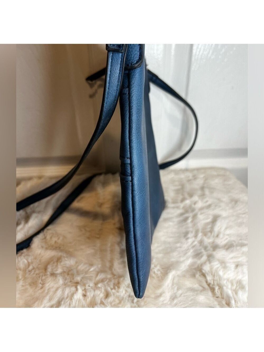 ISABELLE FAUX LEATHER CROSSBODY BAG - Picture 7 of 9